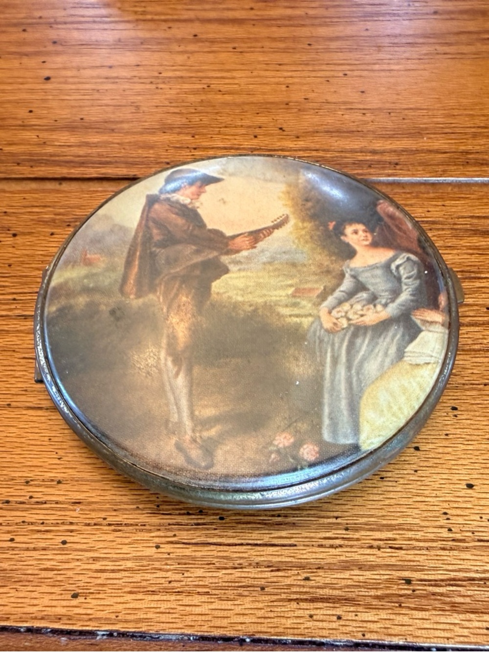 Vintage Round Portrait Compact Mirror - Pastel Scene